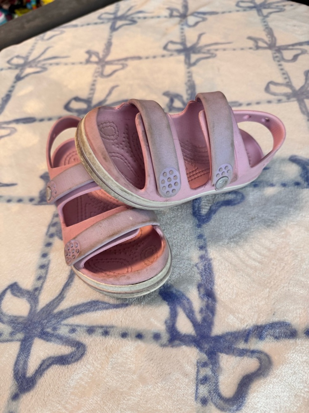 3/$15 🌟 CROCS Kids Pink/Purple/White Adjustable Velcro Sandals